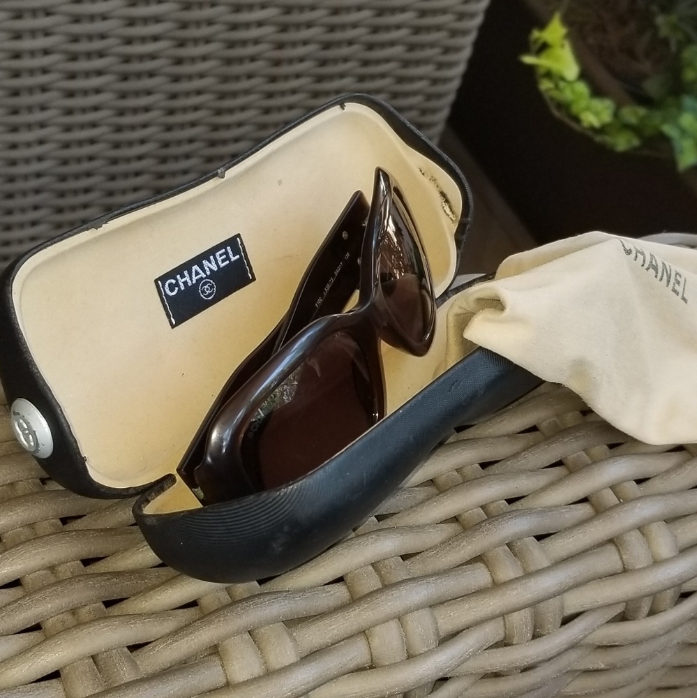 CHANEL Sunglasses